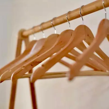 Spacious 2br With Balcony Near Metro Apartamento Tesalónica