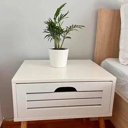 Spacious 2br With Balcony Near Metro