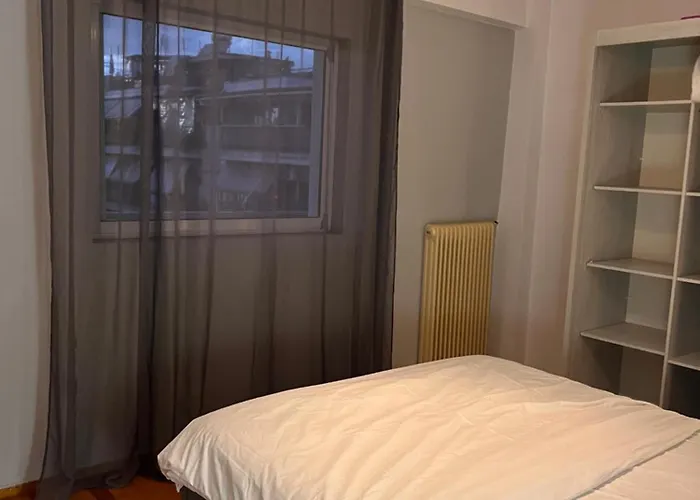 Spacious 2br With Balcony Near Metro