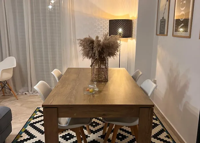 Apartmán Spacious 2br With Balcony Near Metro Soluň