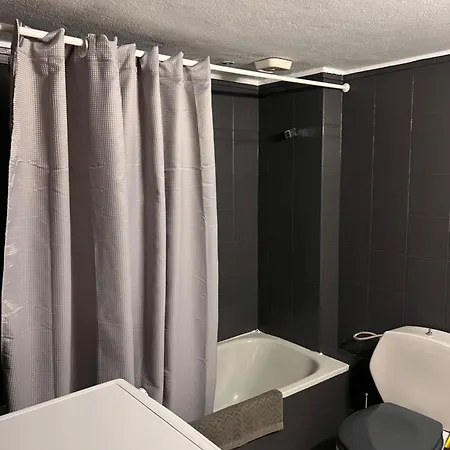 Spacious 2br With Balcony Near Metro * Thessaloniki